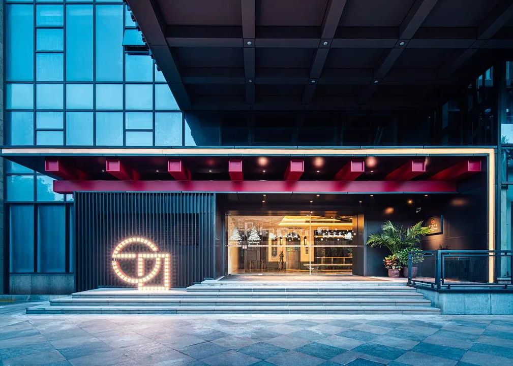 球王会体育在线凡象品牌创立一周年 携手李宁 诠释“生而不凡”