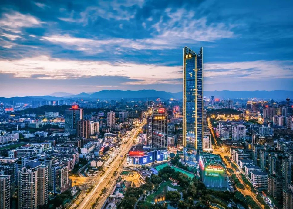 球王会体育在线《盛夏光年》，请签收！