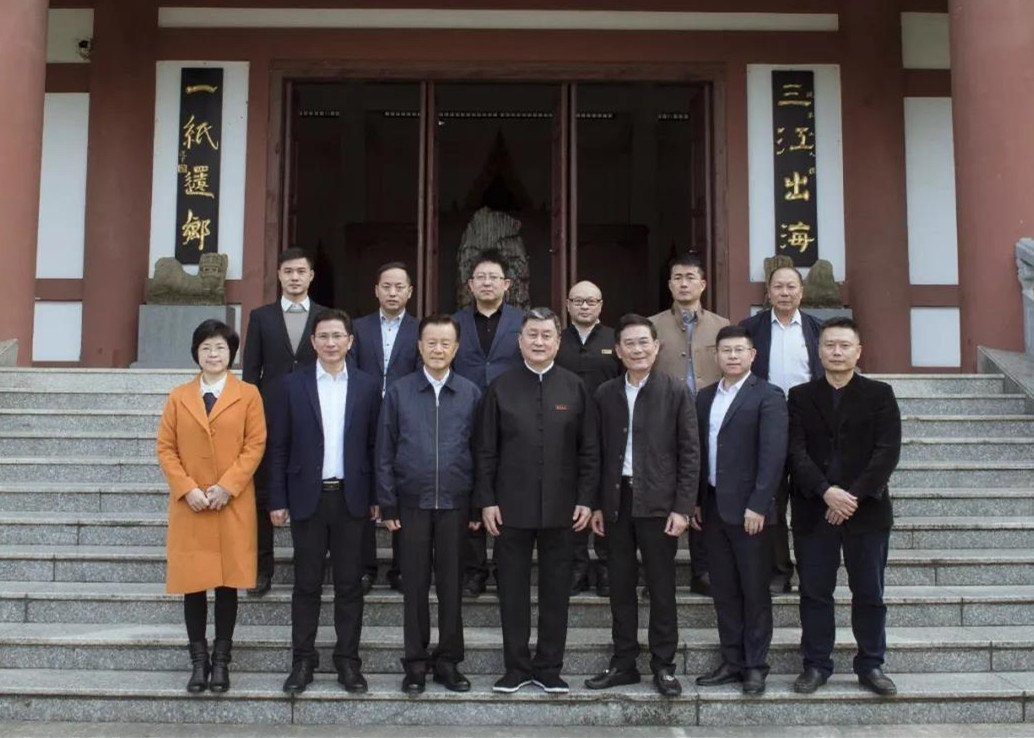 中国侨商联合会会长许荣茂莅汕考察